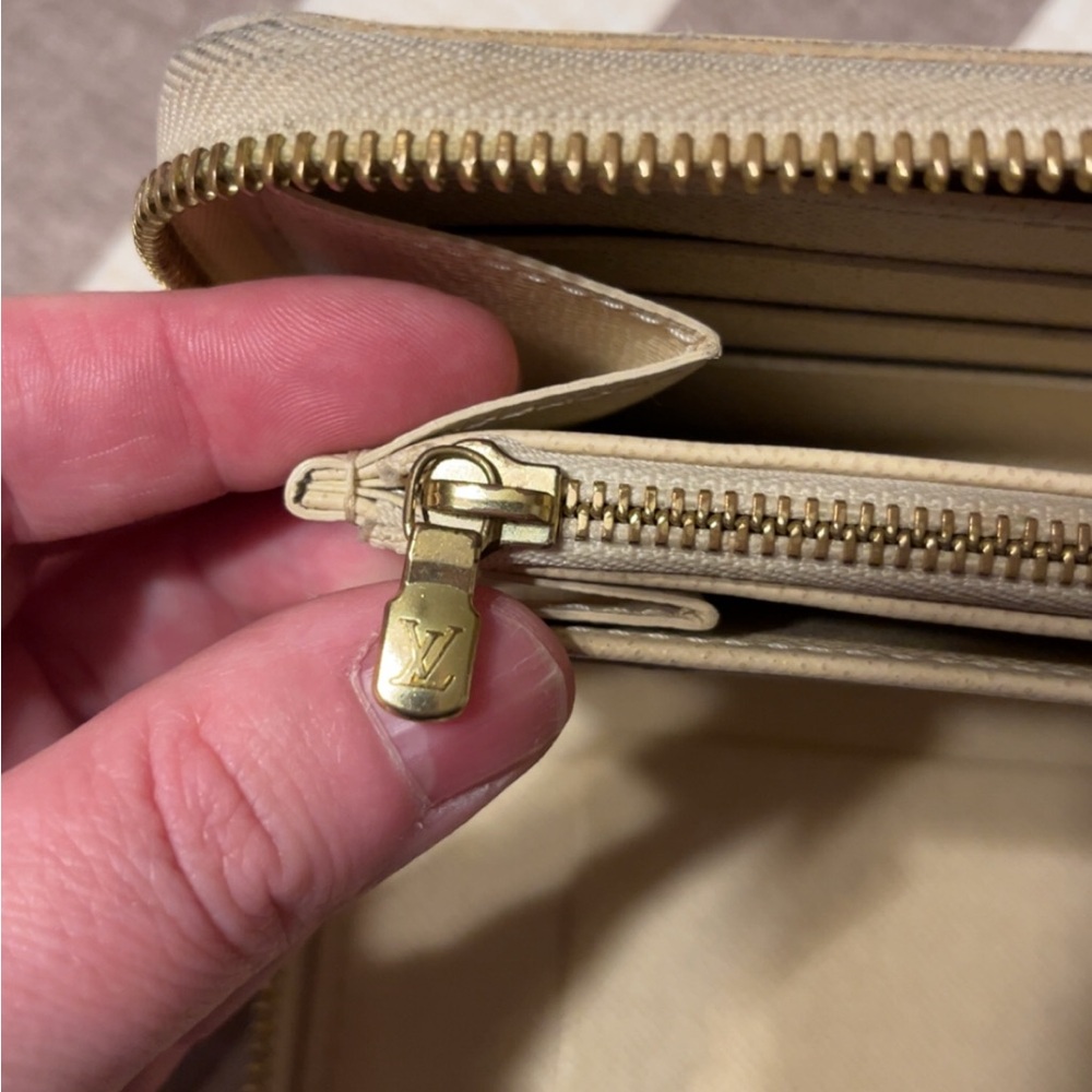 Louis Vuitton Damier Azur Checkered Wallet - Picture 9 of 9